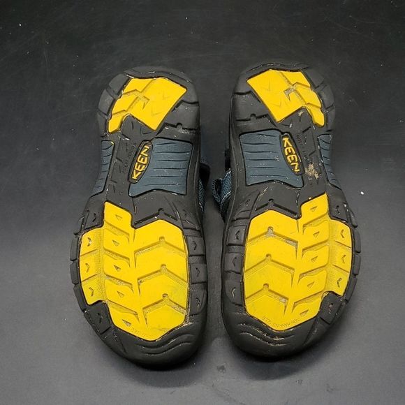 Keen Outdoor Waterproof Hiking Sandals - Picture 5 of 6